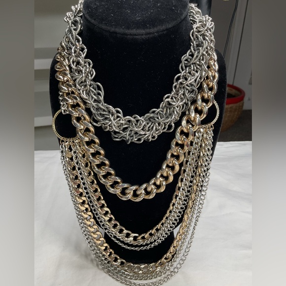 BUNDLE OF 2 NECKLACES SILVER AND GOLD TONE DISTRESSED FYI -middle necklace SOLD. - Picture 3 of 8